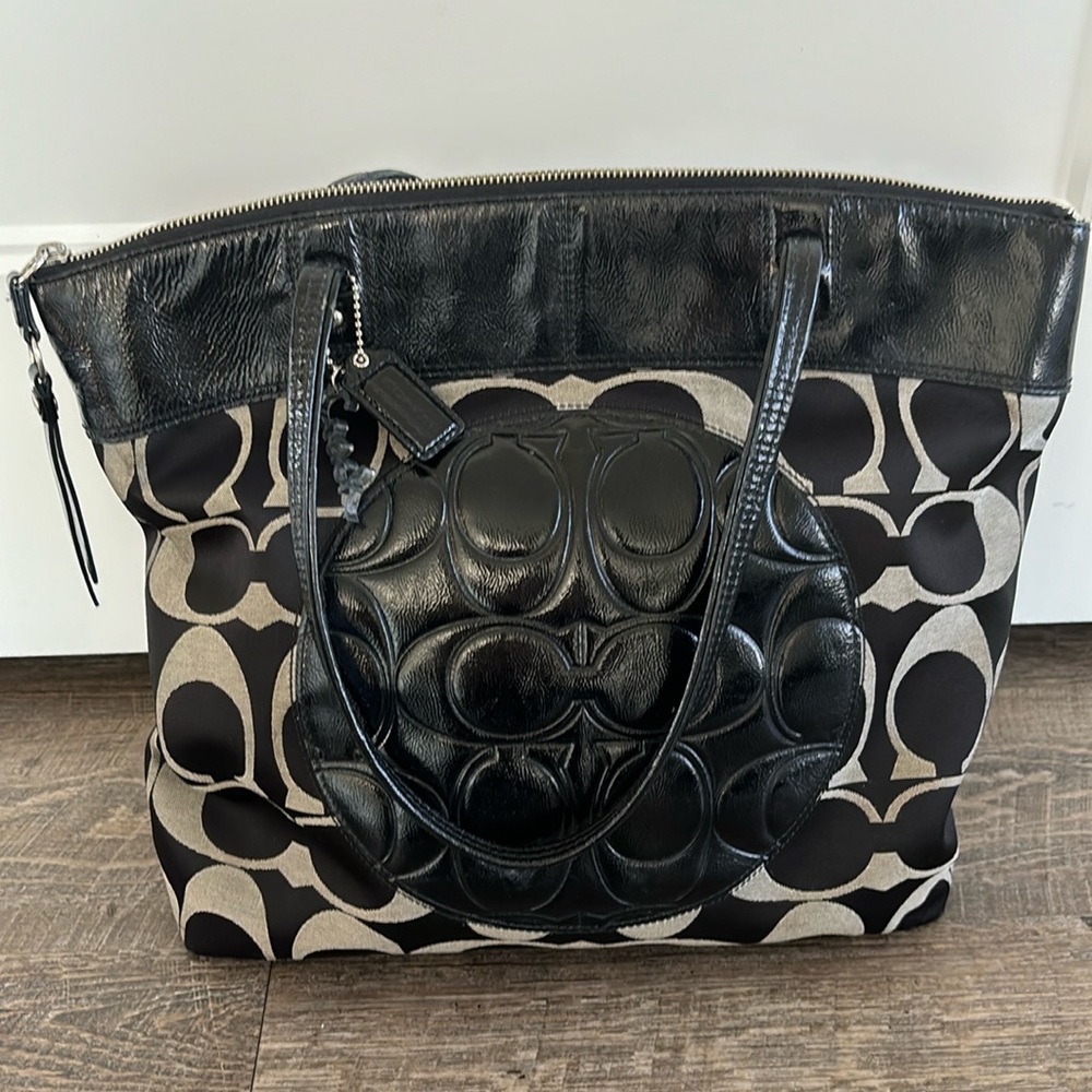Authentic Coach Laura Tote